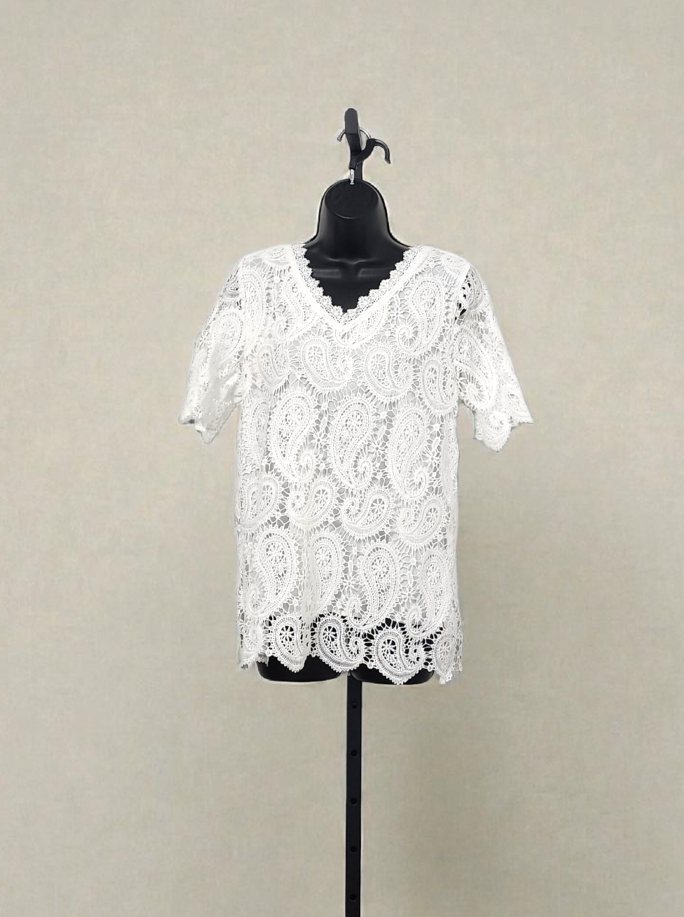 Blusa manga corta, encaje, cuello V