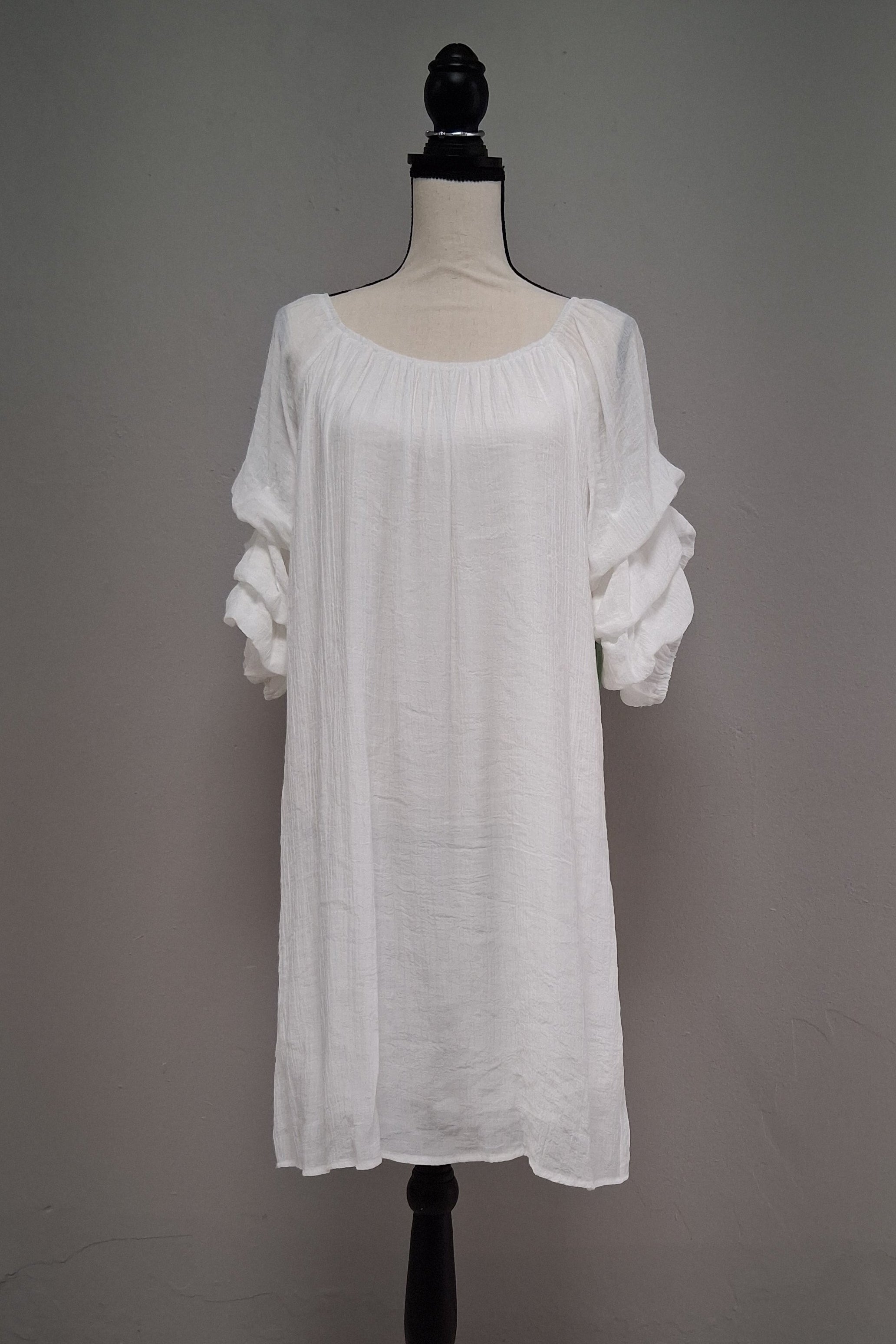 Traje corto (petite) manga 3/4