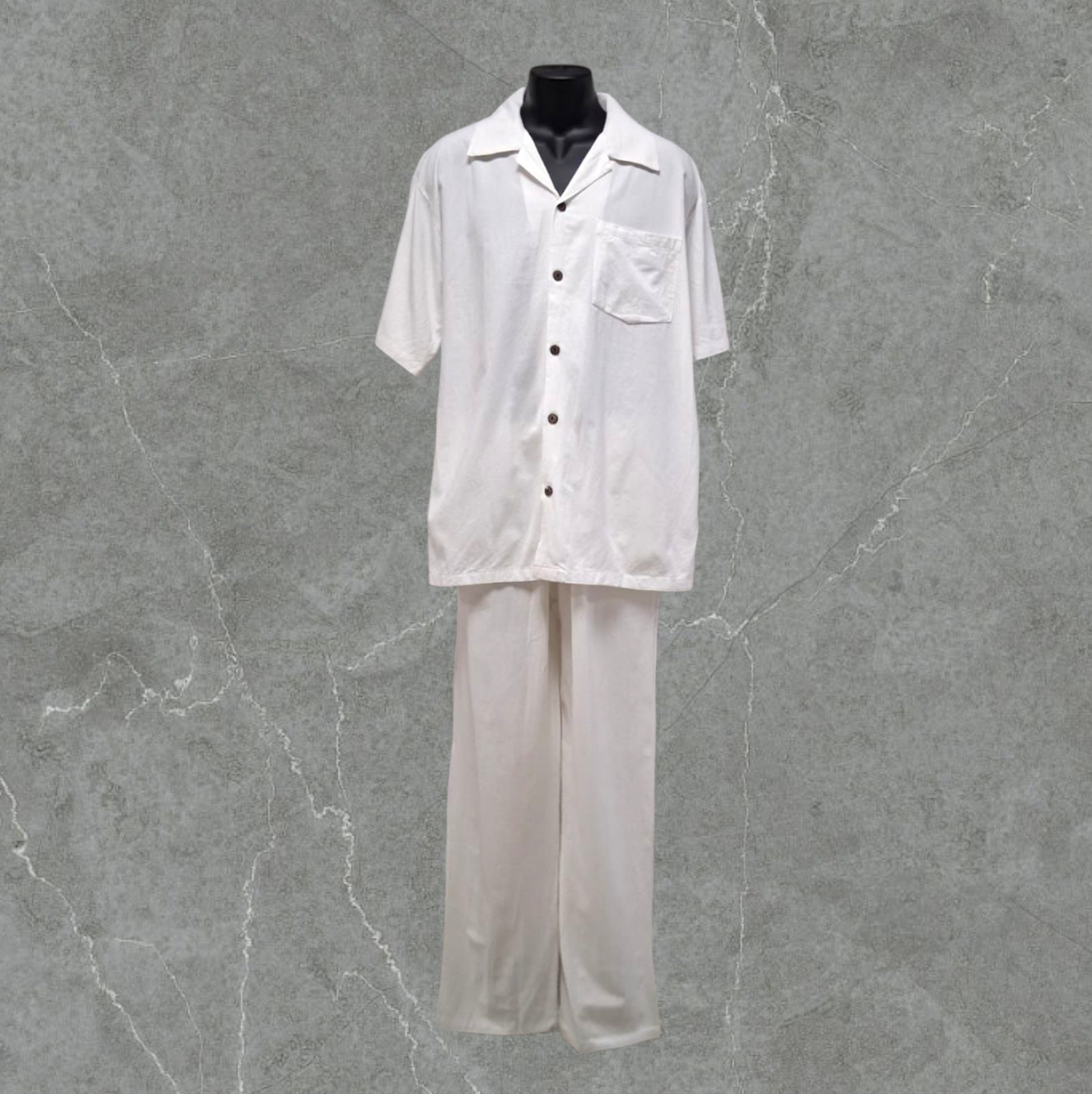 Set Hombre manga corta, cuello regular y botones.